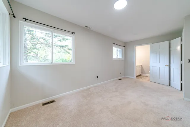 $399,000 | 1208 Quassey Avenue, Lake Bluff, IL 60044