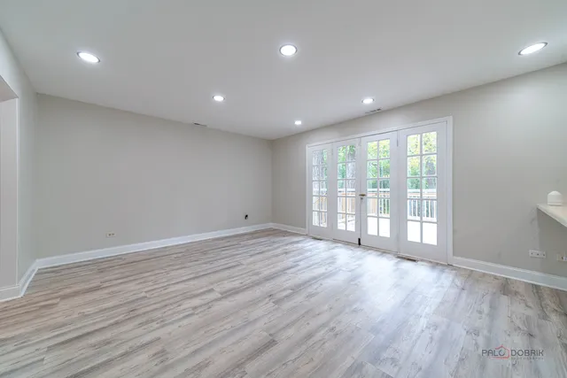 $399,000 | 1208 Quassey Avenue, Lake Bluff, IL 60044