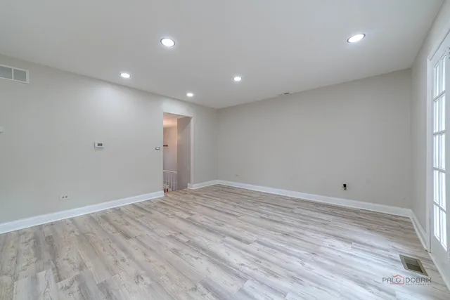 $399,000 | 1208 Quassey Avenue, Lake Bluff, IL 60044