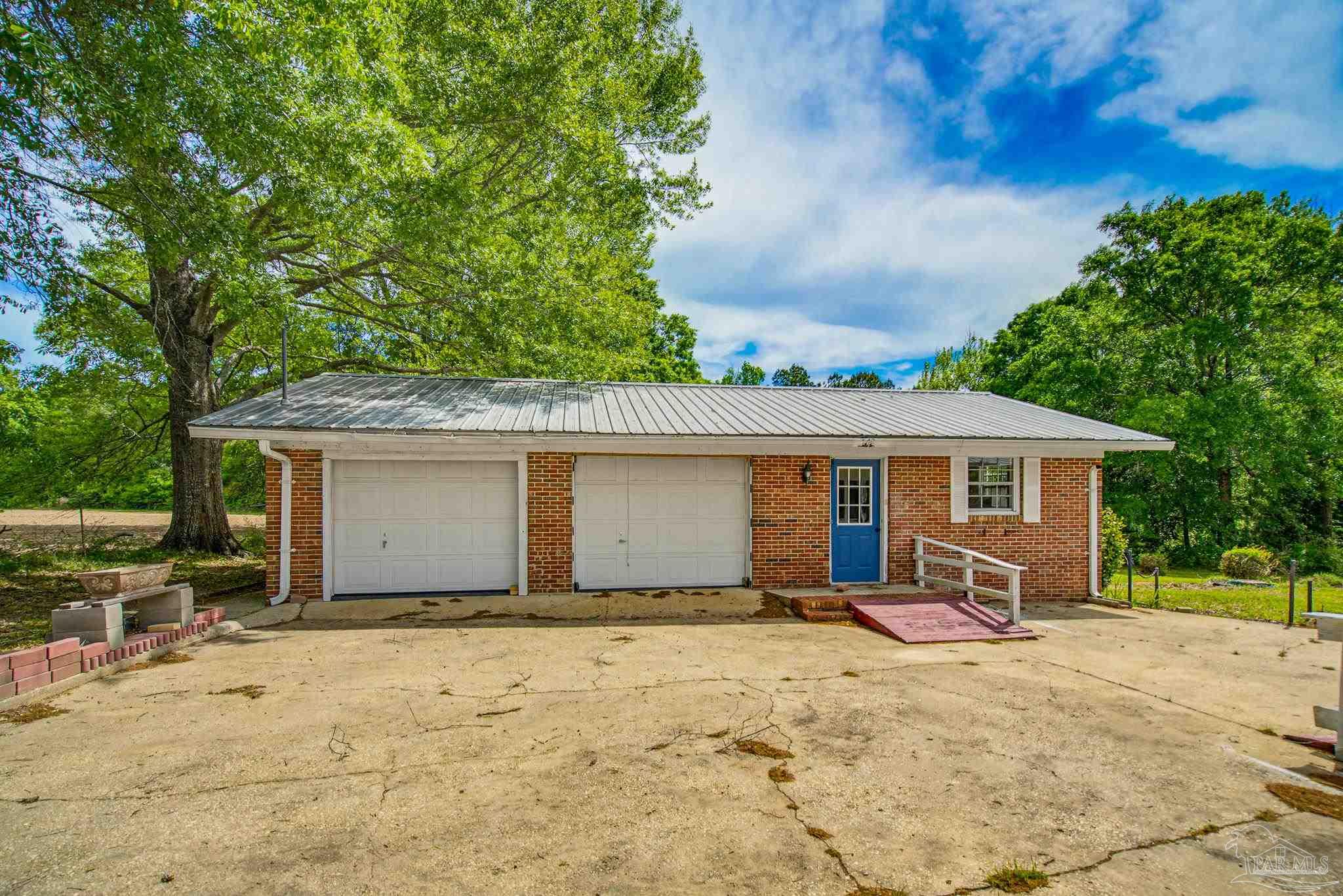 6536 Daniel Griffis Road Jay, FL 32565 - Photo 8 of 38