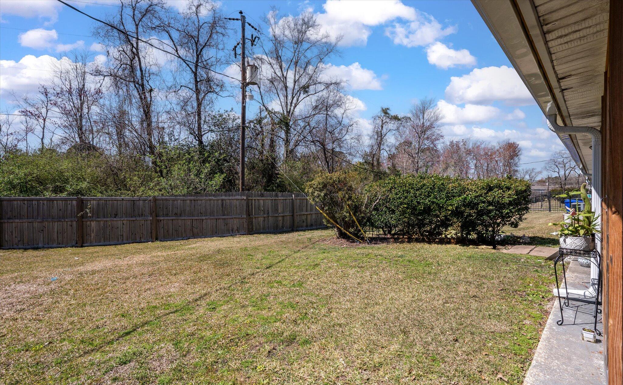 1836 Mepkin Road, Unit D4 Charleston, SC 29407 - Photo 27 of 27 Green space out back.