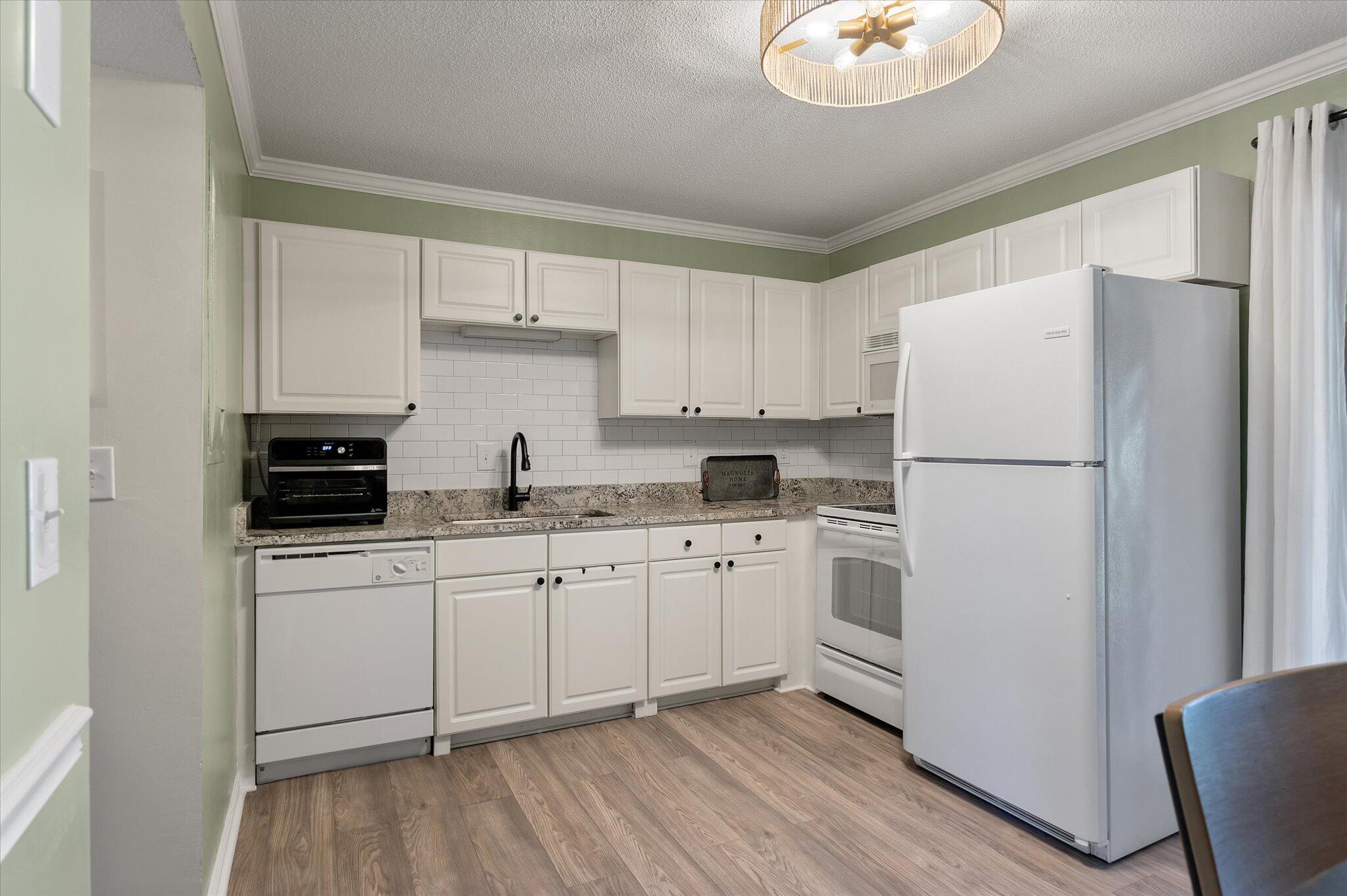 1836 Mepkin Road, Unit D4 Charleston, SC 29407 - Photo 6 of 27 Granite Counters