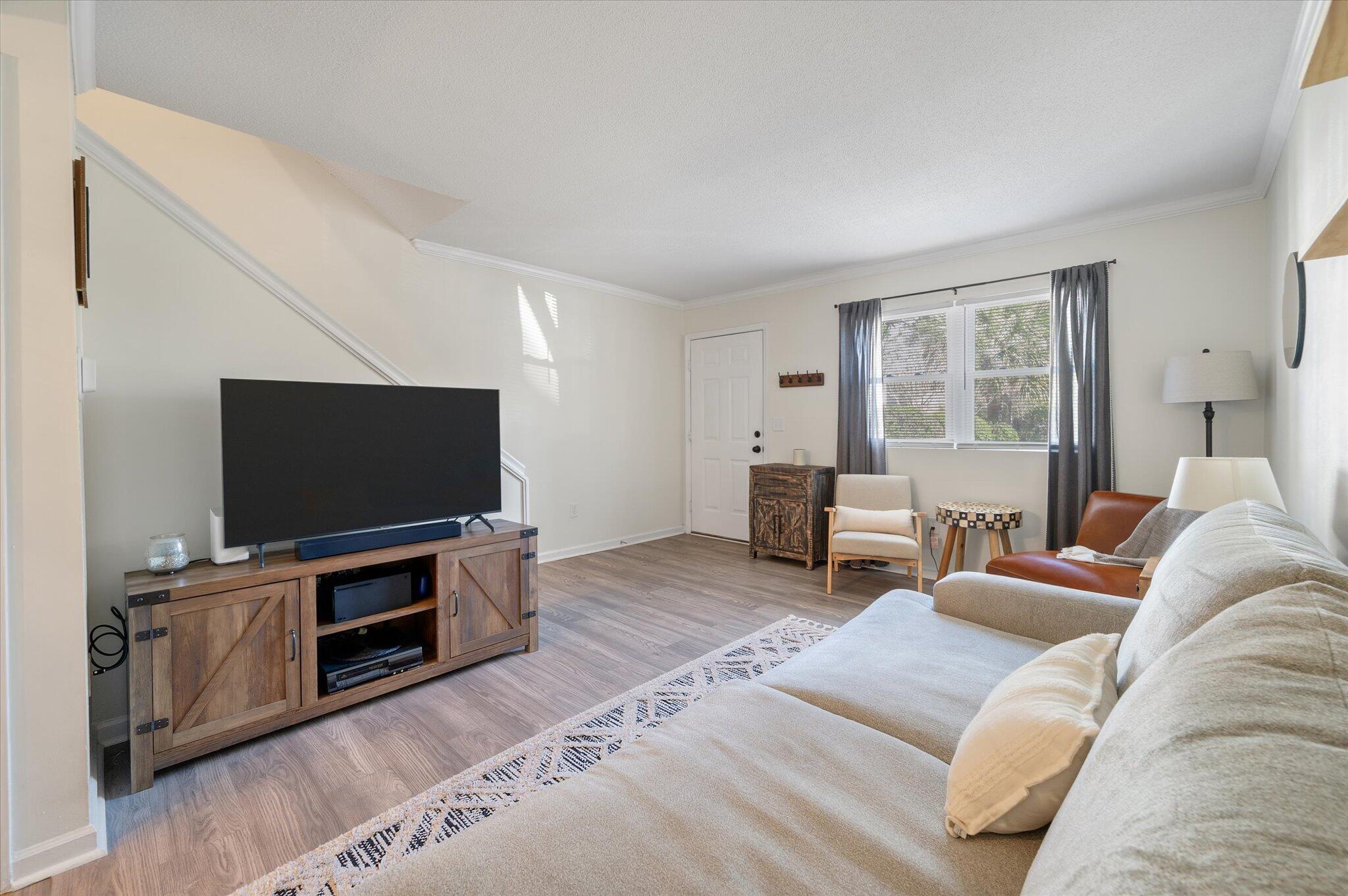 1836 Mepkin Road, Unit D4 Charleston, SC 29407 - Photo 10 of 27 Watch the game!