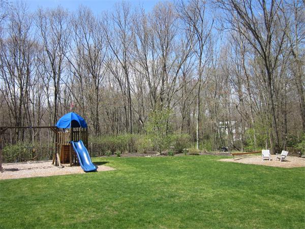 4 Pheasant Hill Road Bellingham, MA 02019 - Photo 23 of 28 Gallery Image 23