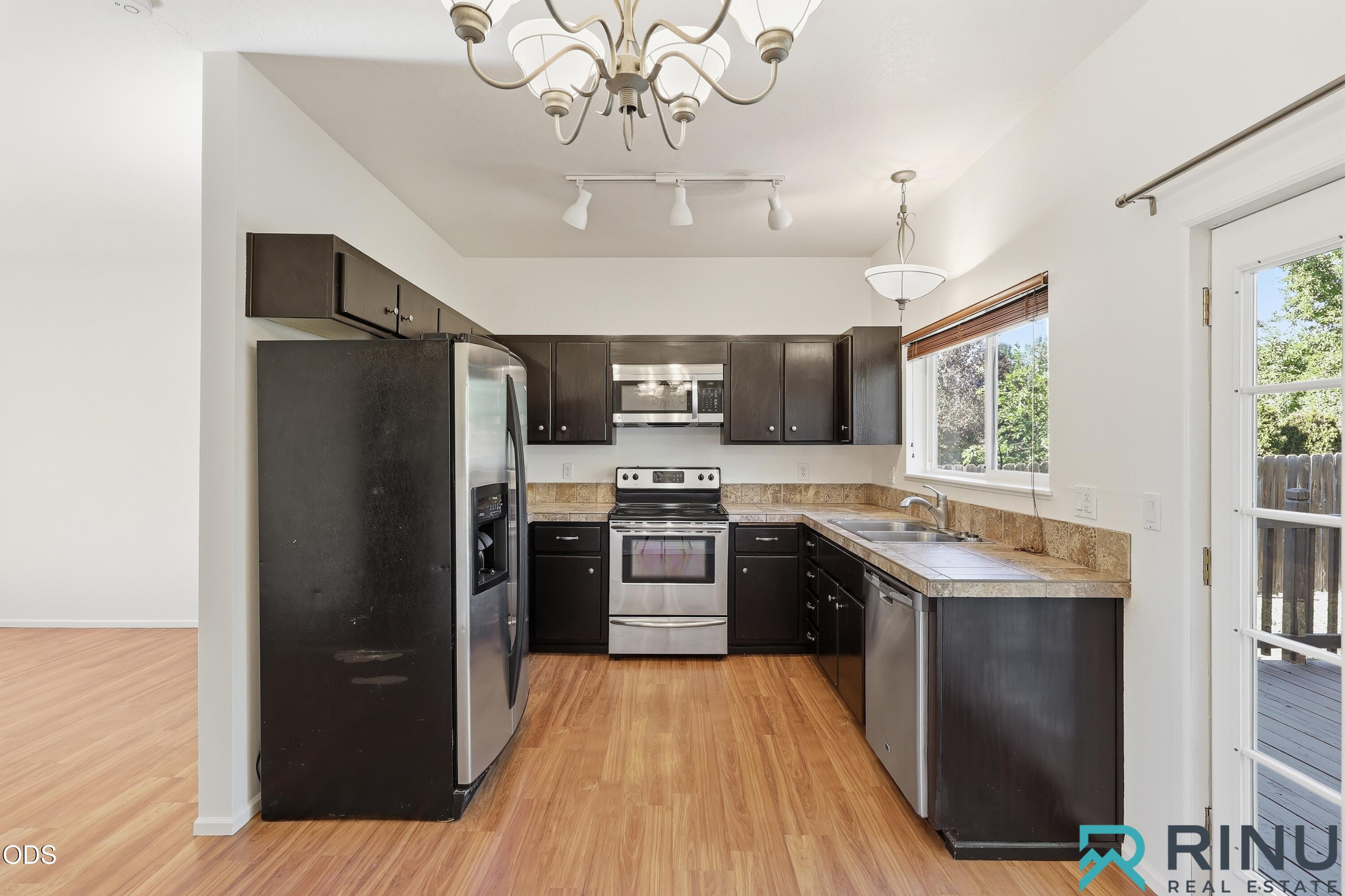 1810 Southwest 27th Street Redmond, OR 97756 - Photo 12 of 53