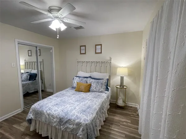 $2,500 | 1212 55th Street, Galveston, TX 77551