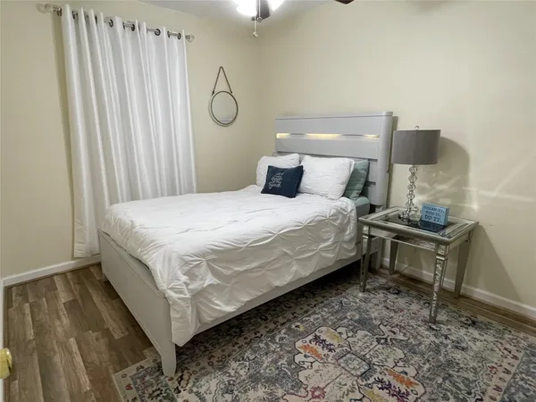 $2,500 | 1212 55th Street, Galveston, TX 77551