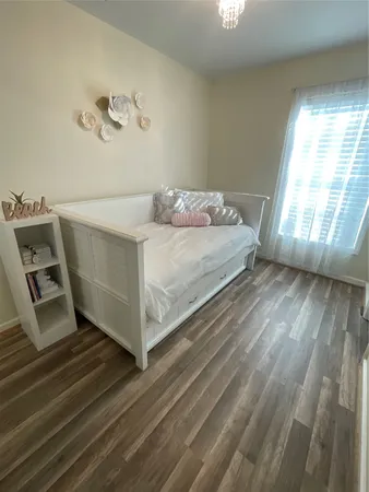 $2,500 | 1212 55th Street, Galveston, TX 77551