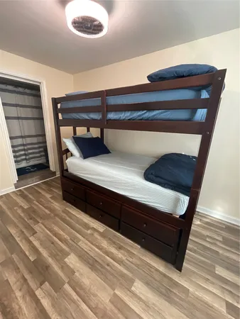 $2,500 | 1212 55th Street, Galveston, TX 77551