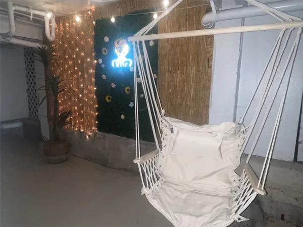 $2,500 | 1212 55th Street, Galveston, TX 77551