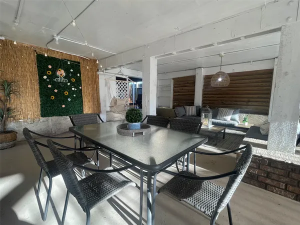 $2,500 | 1212 55th Street, Galveston, TX 77551