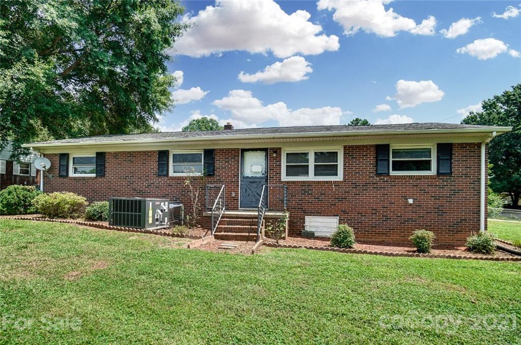 917 Oates Road Bessemer City, NC 28016 - Photo 1 of 29 Gallery Image 1