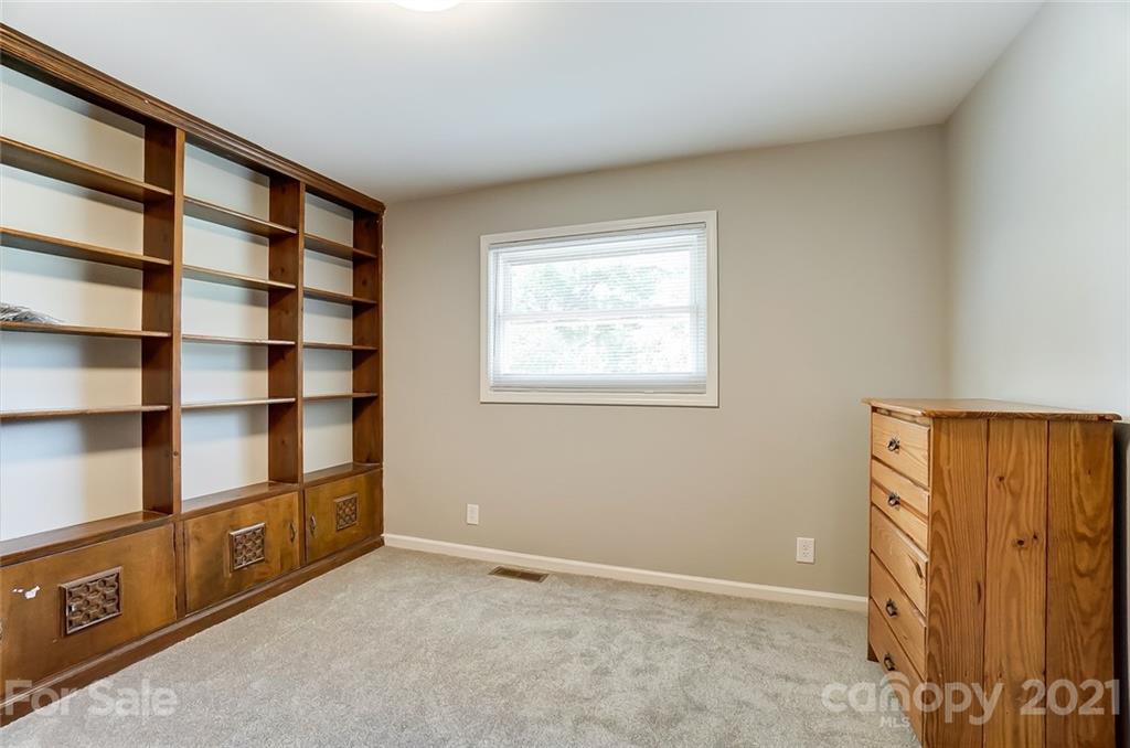 917 Oates Road Bessemer City, NC 28016 - Photo 14 of 29 Gallery Image 14