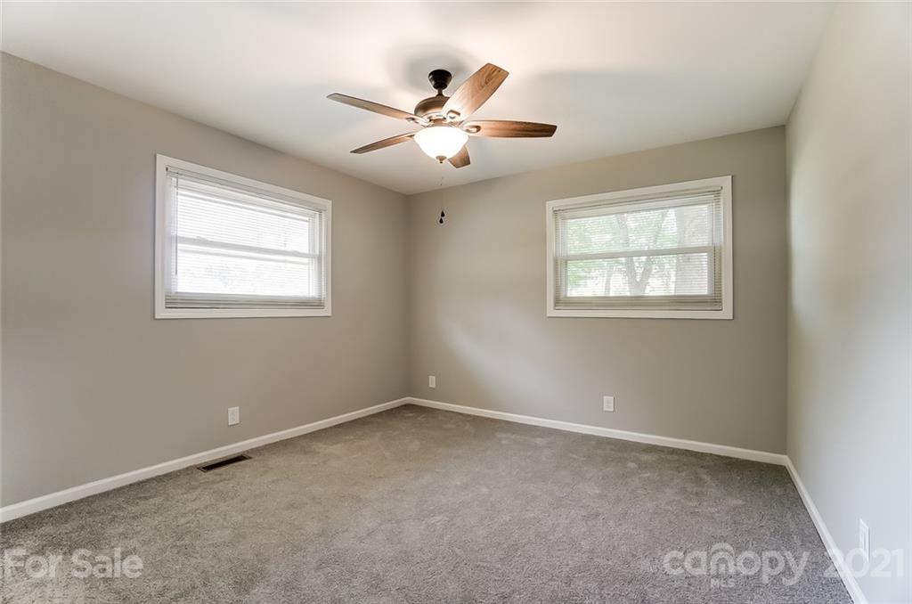 917 Oates Road Bessemer City, NC 28016 - Photo 16 of 29 Gallery Image 16