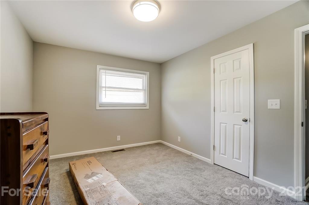 917 Oates Road Bessemer City, NC 28016 - Photo 22 of 29 Gallery Image 22