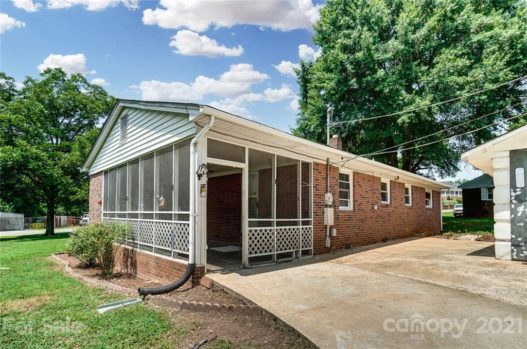 917 Oates Road Bessemer City, NC 28016 - Photo 23 of 29 Gallery Image 23