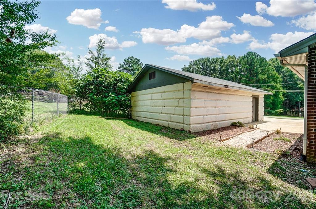 917 Oates Road Bessemer City, NC 28016 - Photo 26 of 29 Gallery Image 26