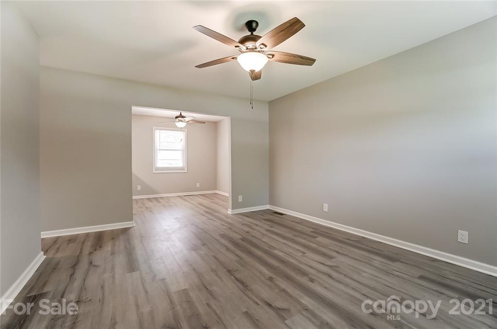 917 Oates Road Bessemer City, NC 28016 - Photo 5 of 29 Gallery Image 5