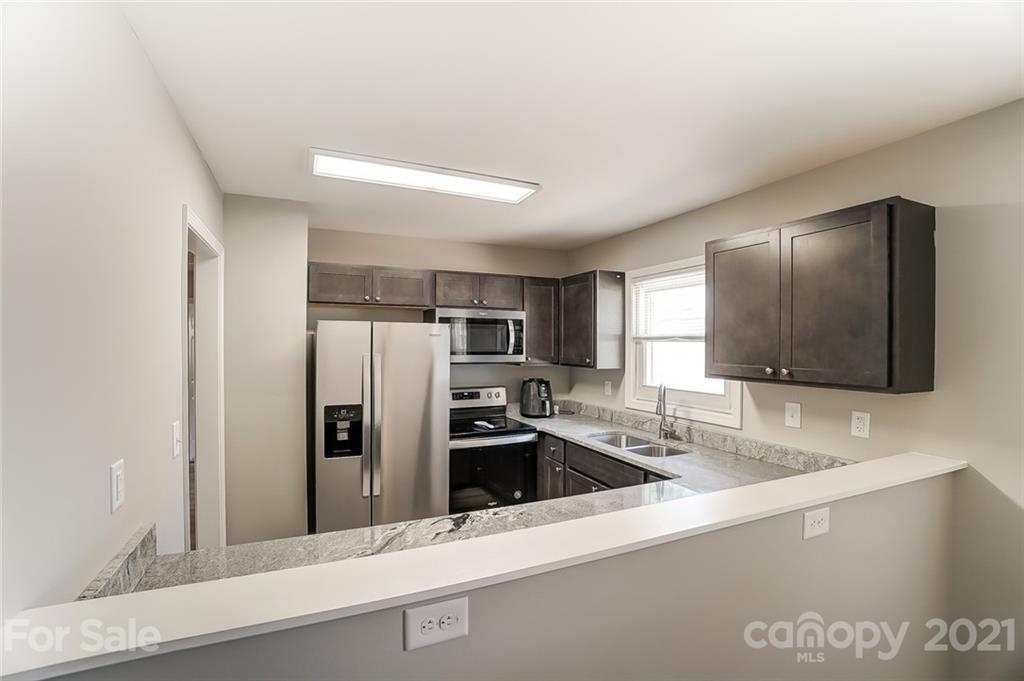 917 Oates Road Bessemer City, NC 28016 - Photo 7 of 29 Gallery Image 7