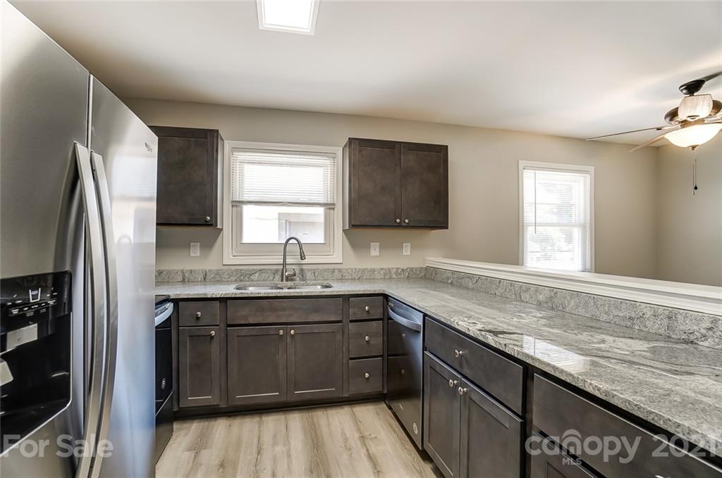 917 Oates Road Bessemer City, NC 28016 - Photo 8 of 29 Gallery Image 8