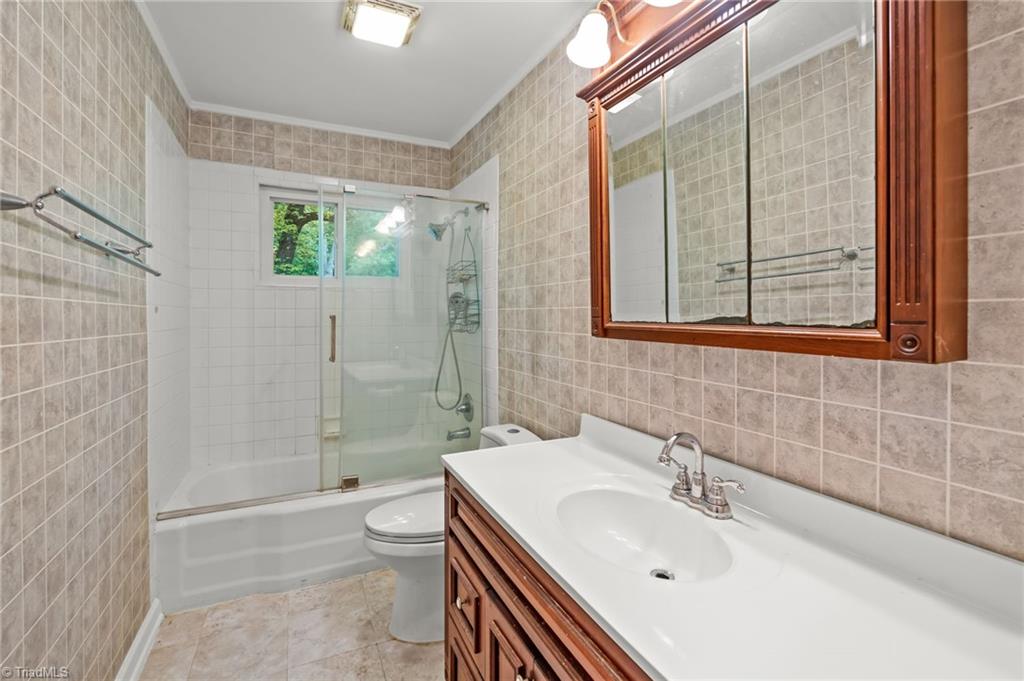 1410 Wiltshire Street High Point, NC 27265 - Photo 18 of 32