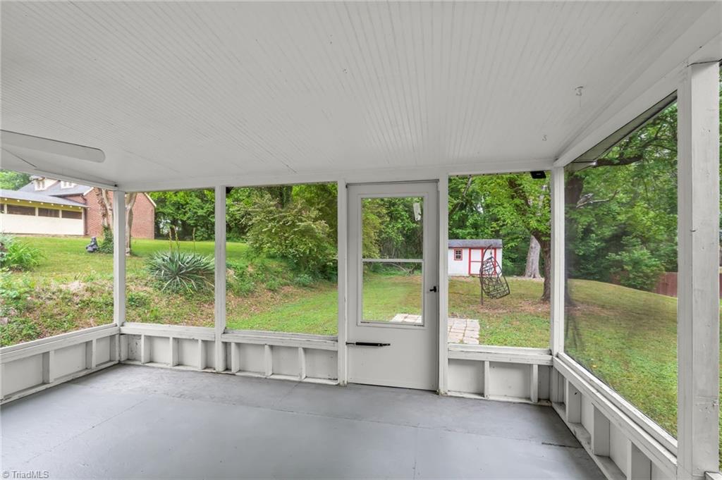 1410 Wiltshire Street High Point, NC 27265 - Photo 24 of 32