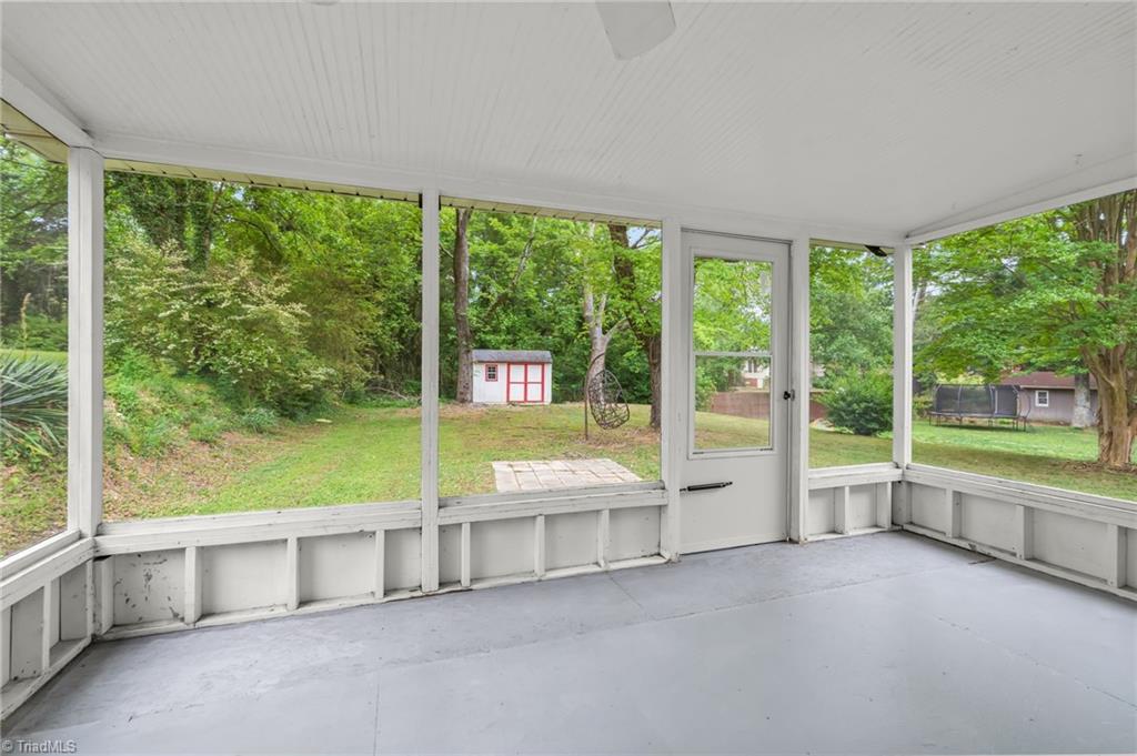 1410 Wiltshire Street High Point, NC 27265 - Photo 26 of 32