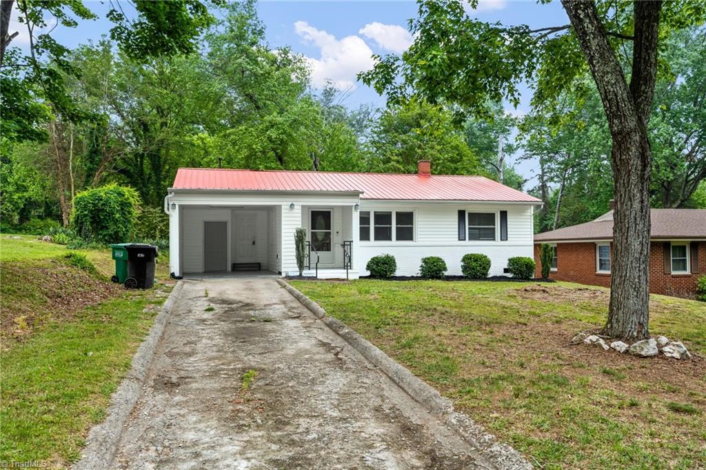 1410 Wiltshire Street High Point, NC 27265 - Photo 3 of 32