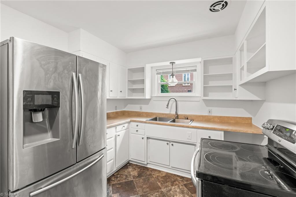 1410 Wiltshire Street High Point, NC 27265 - Photo 10 of 32