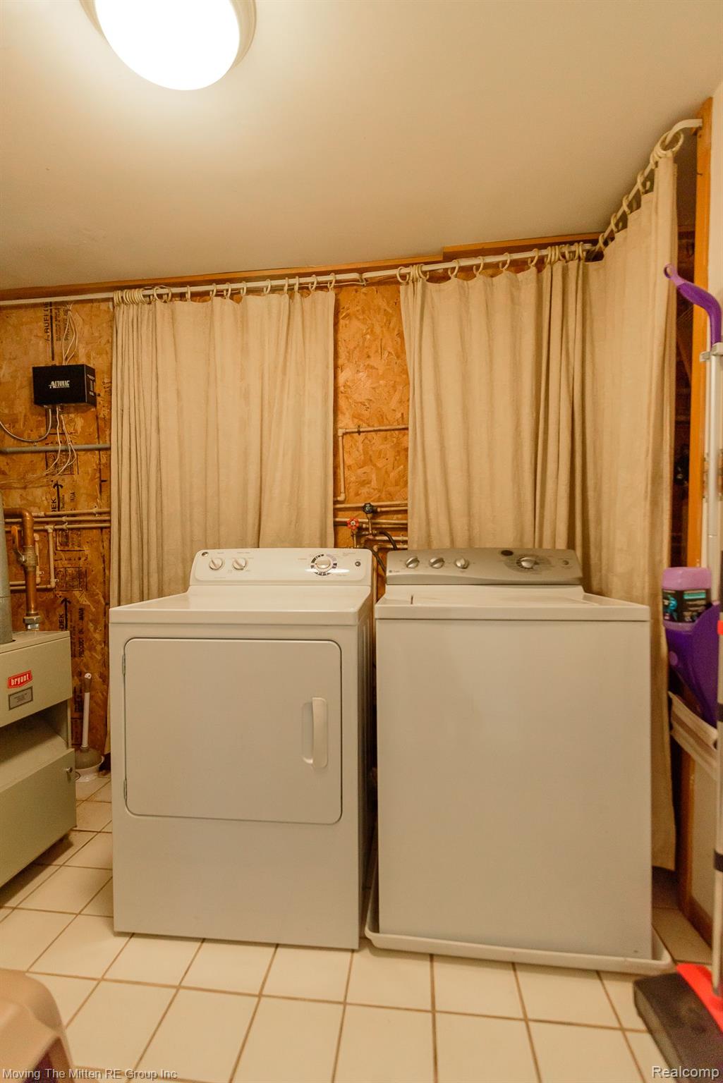 18571 Savage Road Belleville, MI 48111 - Photo 20 of 46 Gallery Image 20