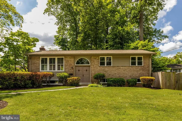 $699,000 | 8803 Kenilworth Drive, Springfield, VA 22151