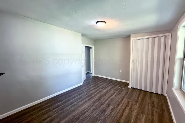 $99,900 | 530 South Main Street, Booker, TX 79005