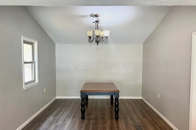 $99,900 | 530 South Main Street, Booker, TX 79005