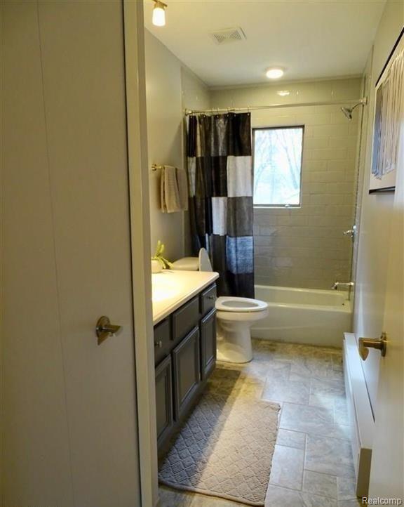 2930 Grant Road Rochester Hills, MI 48309 - Photo 10 of 24