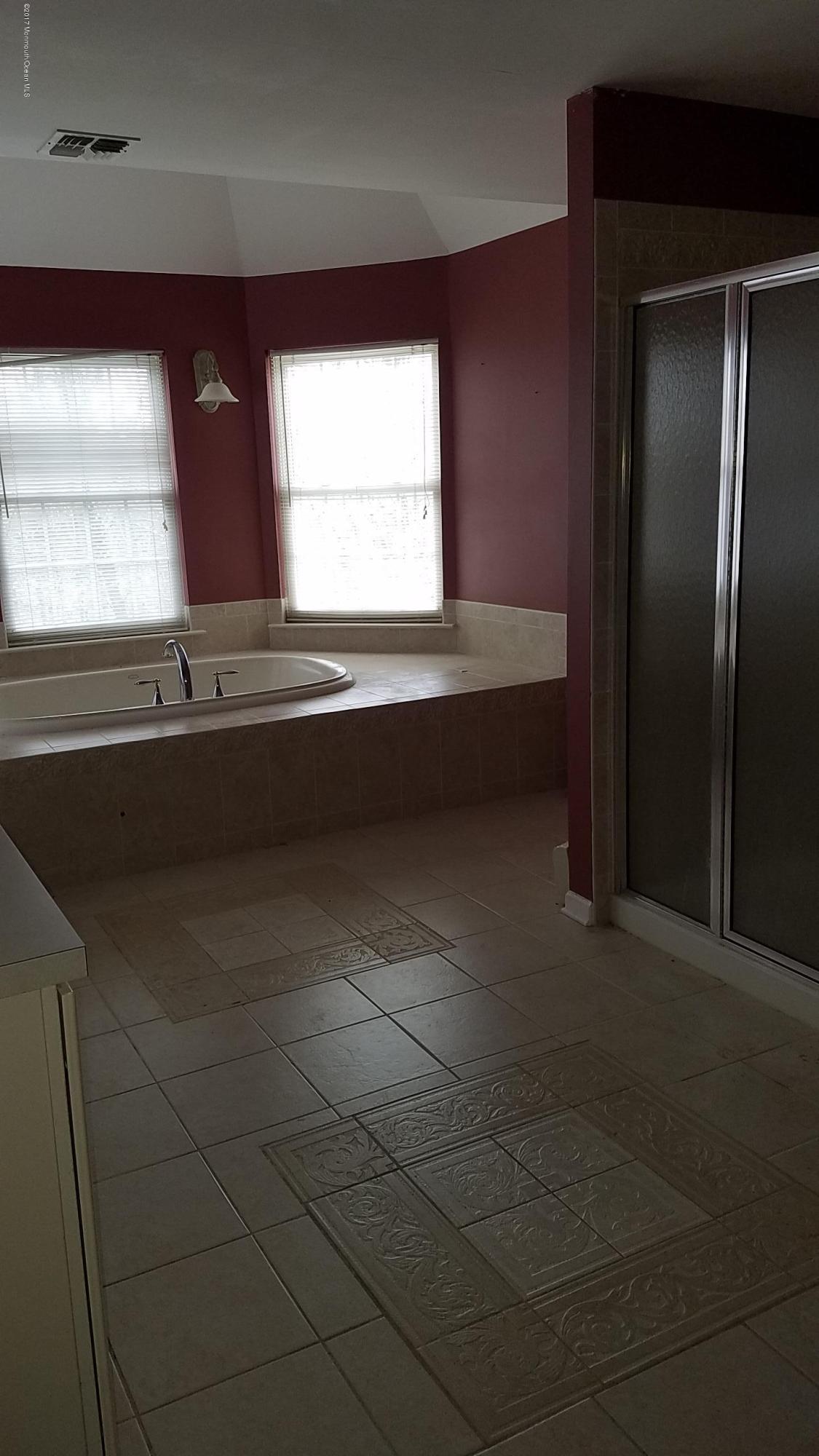 17 Savannah Road Jackson, NJ 08527 - Photo 27 of 37 20170401_111127