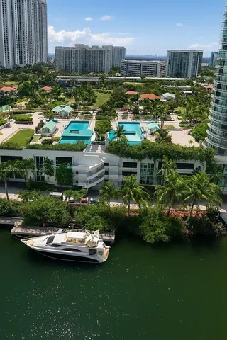 $5,900 | 250 Sunny Isles Boulevard, Unit 31506, Sunny Isles Beach, FL 33160