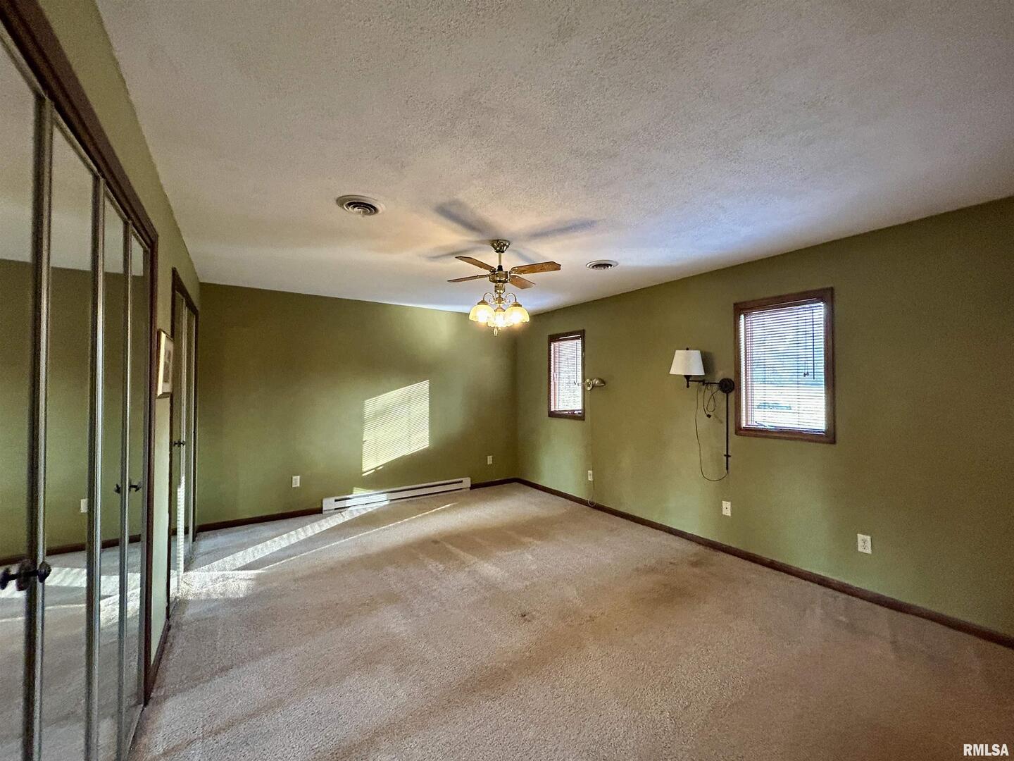 61 Schack Murphysboro, IL 62966 - Photo 20 of 43 a view of an empty room with a window