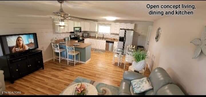 6909 Cedar Hill Road Talbott, TN 37877 - Photo 5 of 34 Livingroom 3