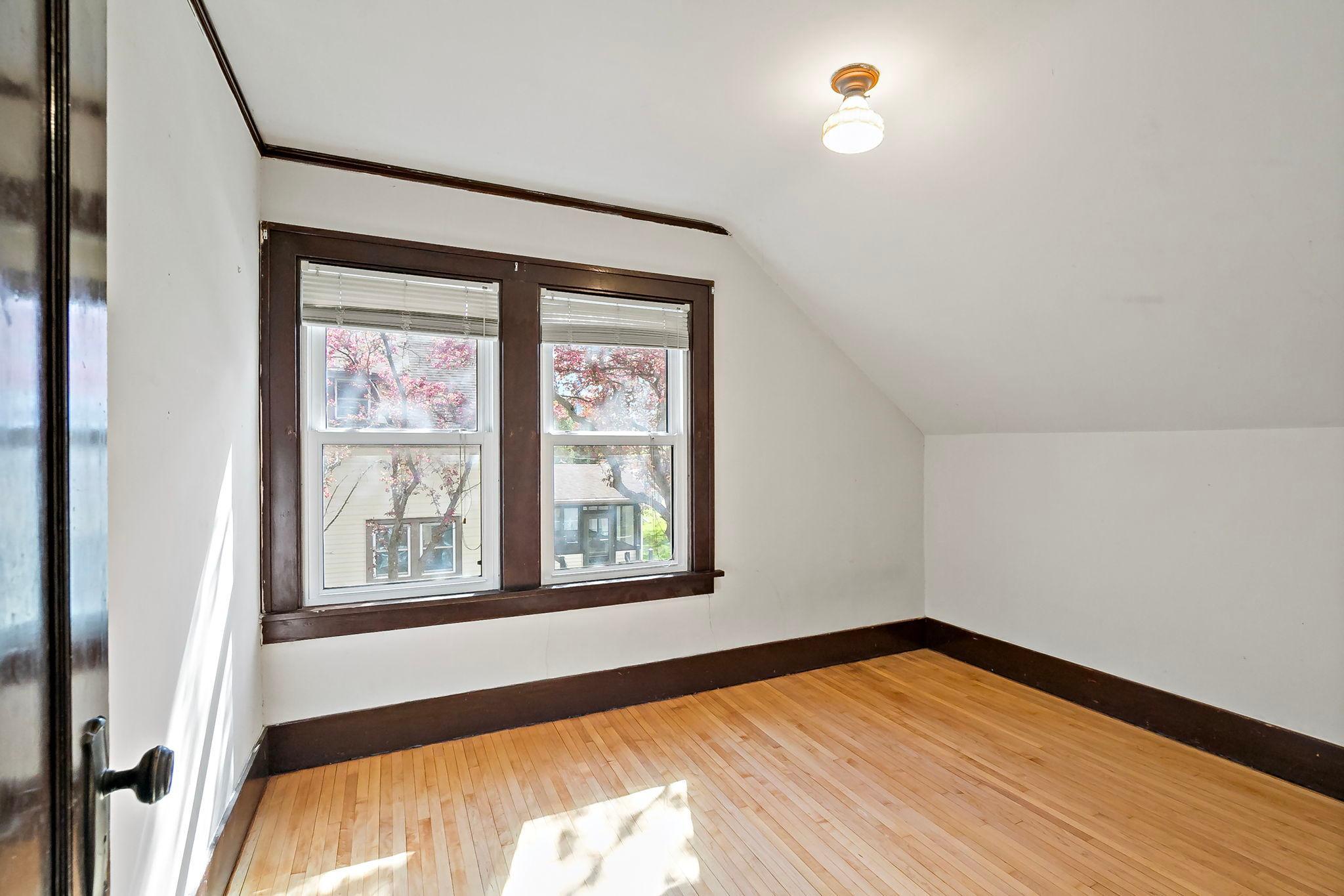 615 7th Street Kenyon, MN 55946 - Photo 25 of 38