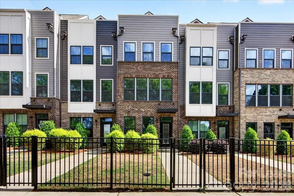 $2,700 | 530 Billingsley Road, Charlotte, NC 28211