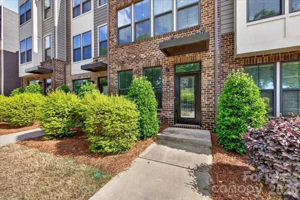 $2,700 | 530 Billingsley Road, Charlotte, NC 28211