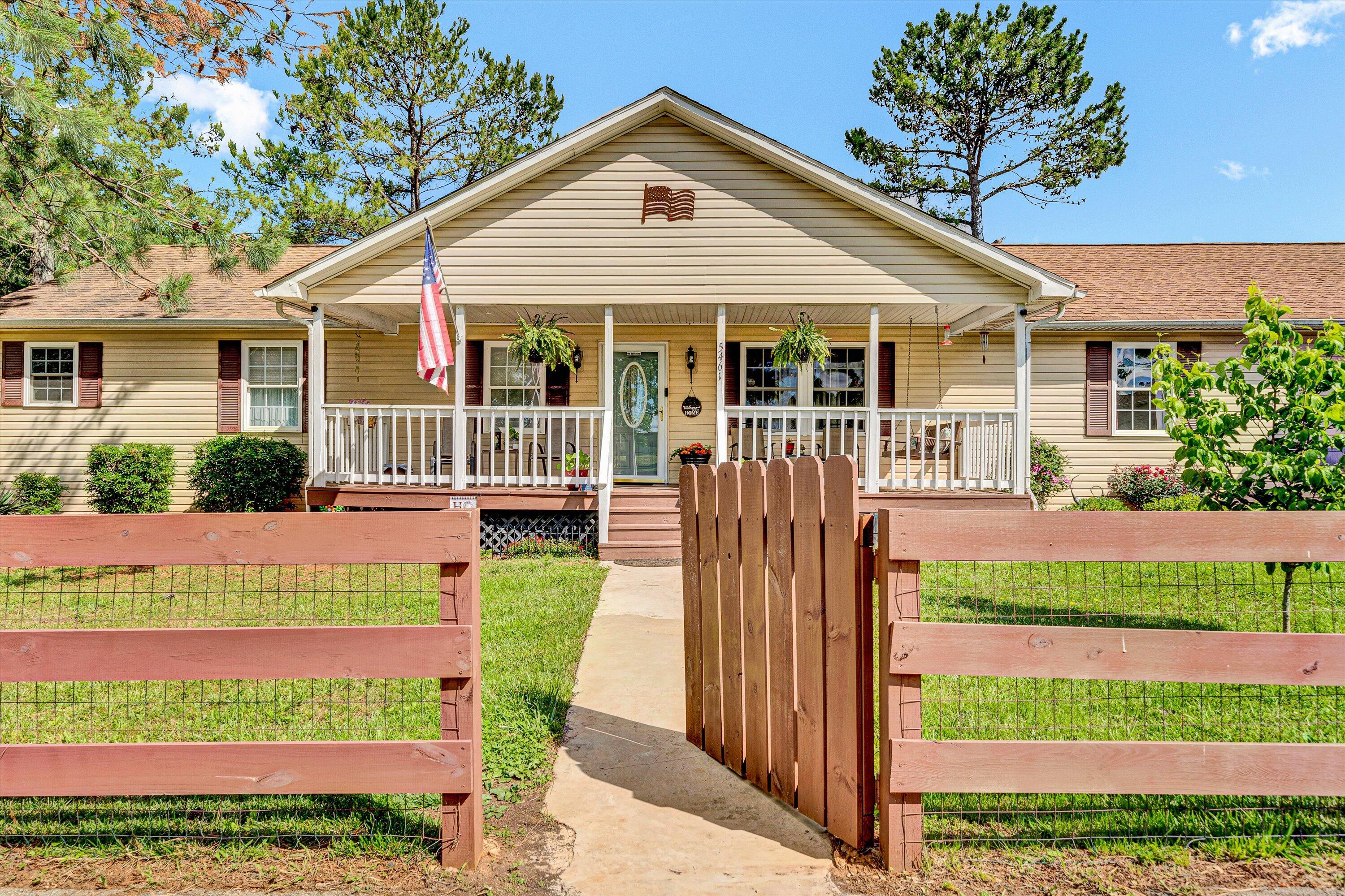 5461 Meadors Spur Road Moneta, VA 24121 - Photo 3 of 56 03-SGM-09945