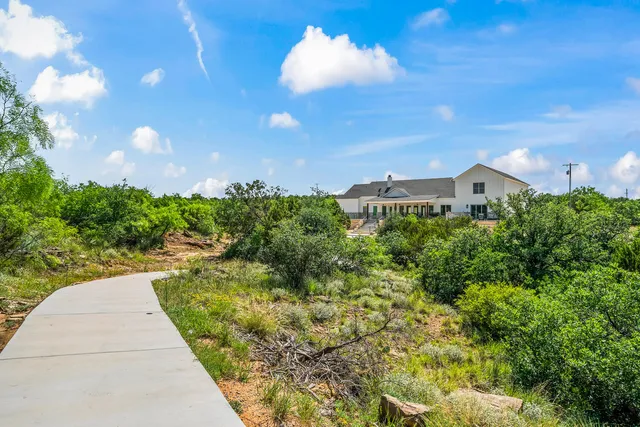 $1,275,000 | 2627 Ward Road, Snyder, TX 79549