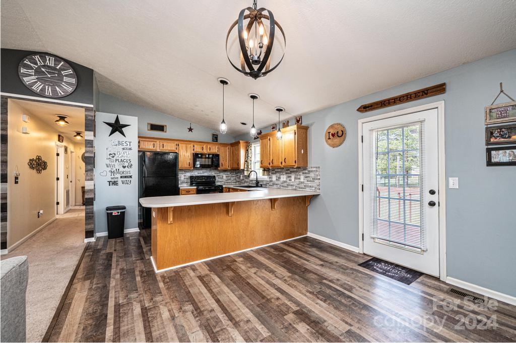 6455 Ridgeview Circle Granite Falls, NC 28630 - Photo 11 of 27 Gallery Image 11