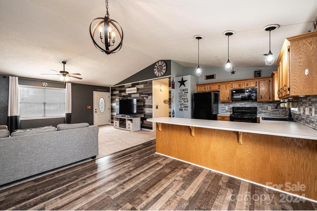 6455 Ridgeview Circle Granite Falls, NC 28630 - Photo 13 of 27 Gallery Image 13
