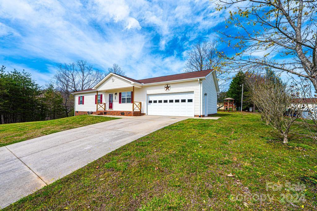 6455 Ridgeview Circle Granite Falls, NC 28630 - Photo 4 of 27 Gallery Image 4