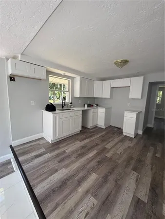 $1,900 | 9029 Maiden Lane, Aripeka, FL 34679