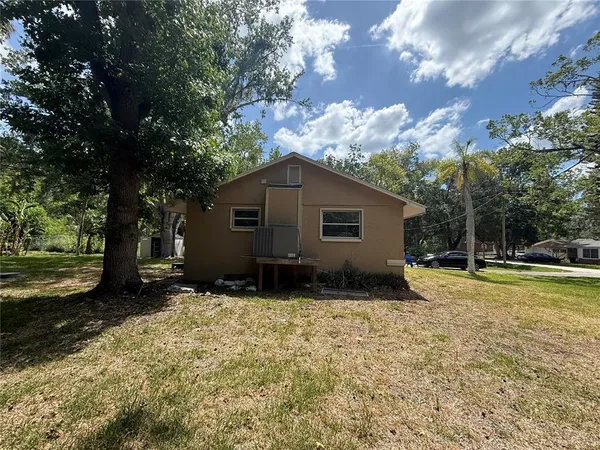 $1,900 | 9029 Maiden Lane, Aripeka, FL 34679