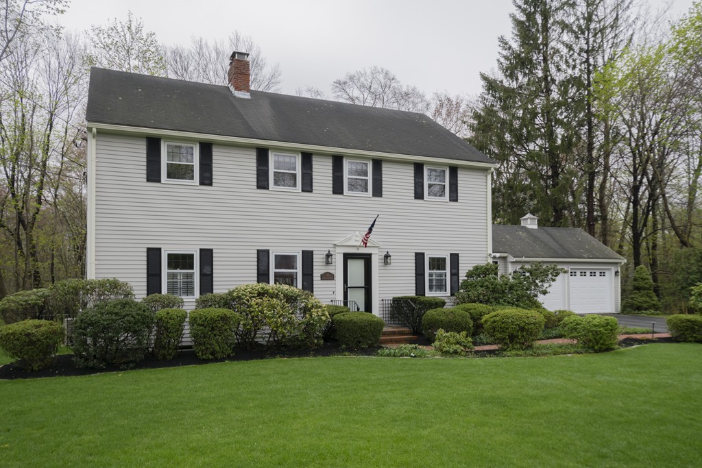 82 Bloomfield Street Lexington, MA 02421 - Photo 1 of 30