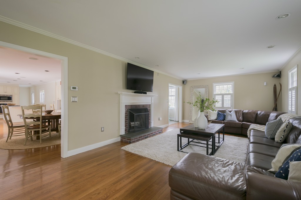 82 Bloomfield Street Lexington, MA 02421 - Photo 6 of 30
